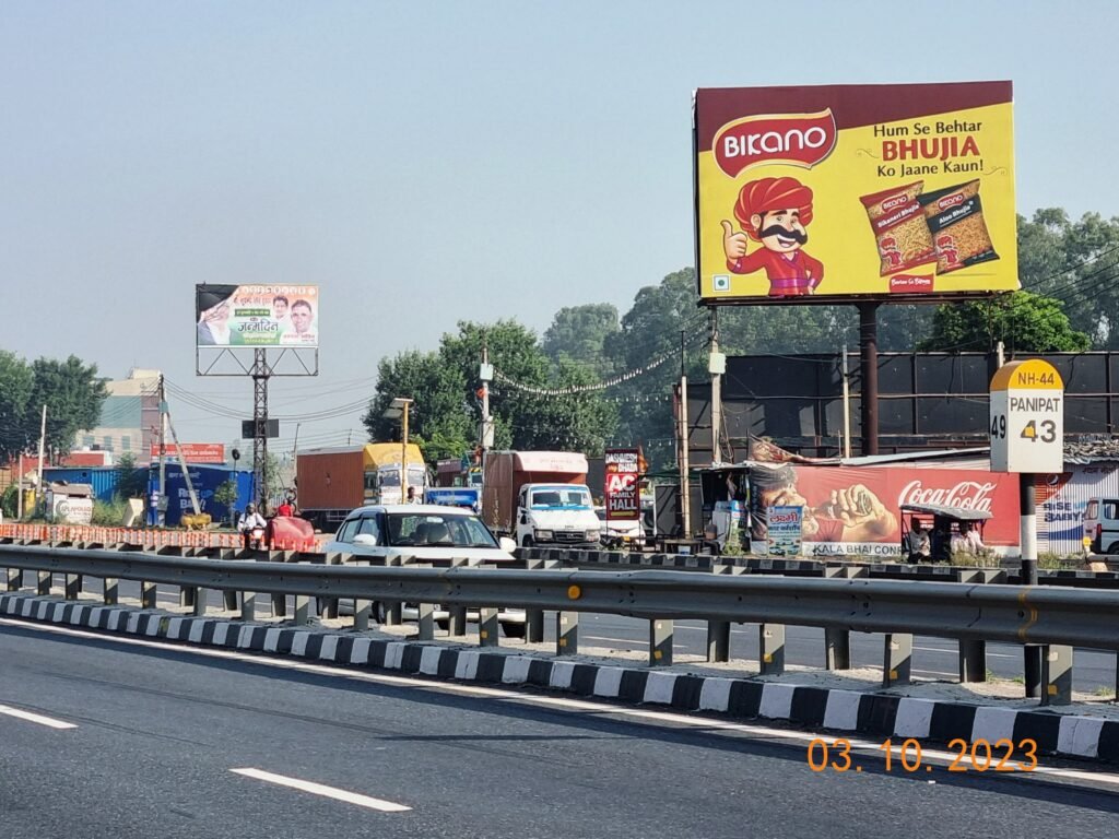 OOH advertising captures attention with bold visuals in high-traffic areas, ensuring brand visibility and lasting impact.