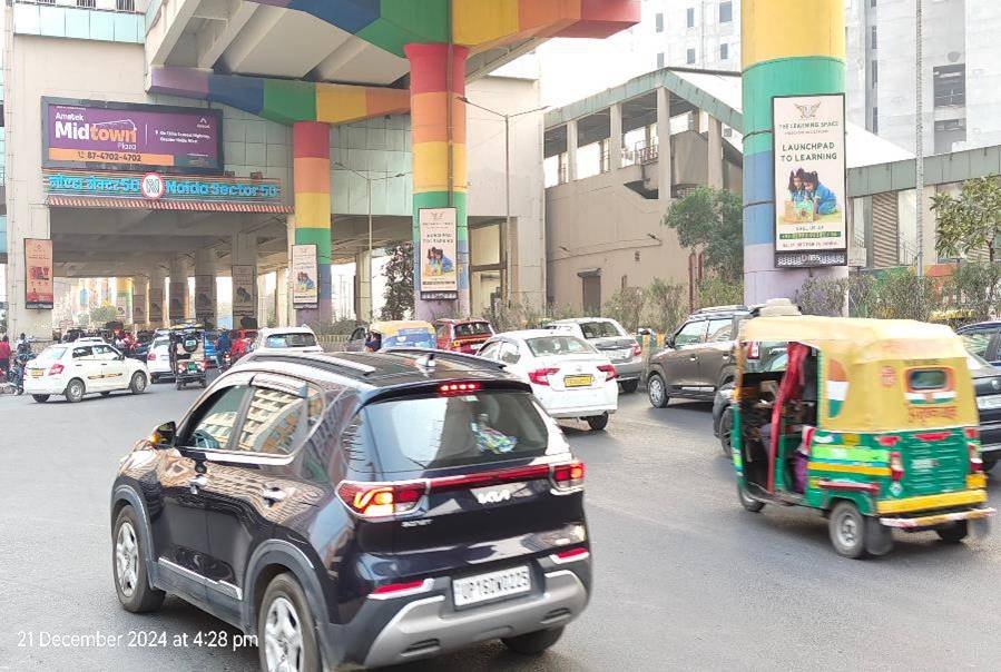 Pole Kiosk Advertising Near Sector 50 Metro Station, Noida - Noida