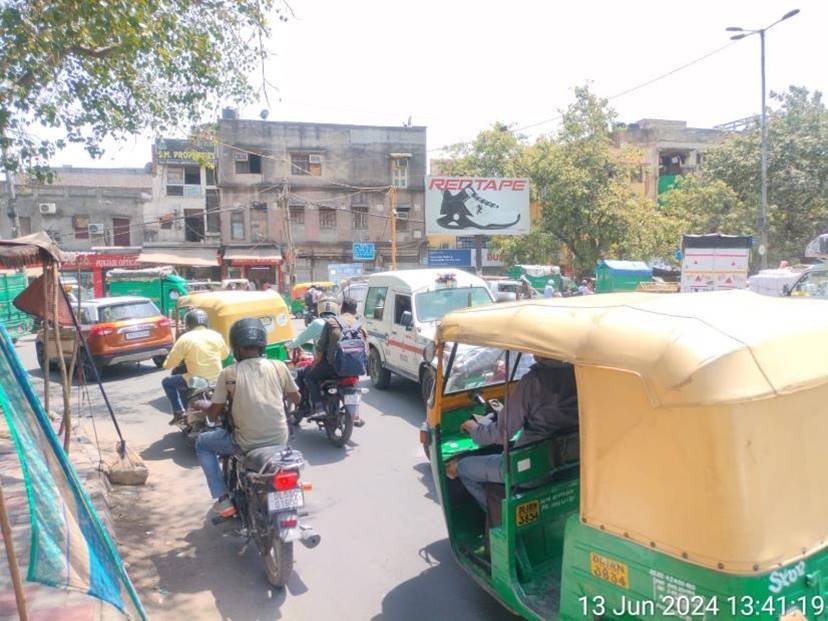 Unipole Advertising in Novelty TisHazari Court Delhi - Delhi