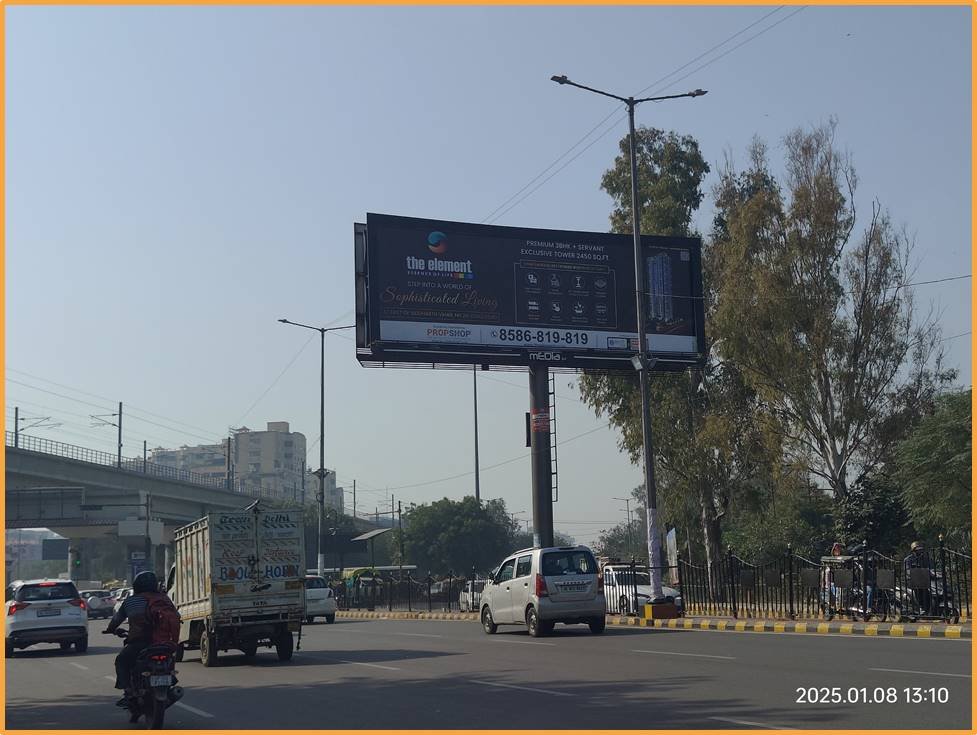 Unipole advertising in Dabur Chowk ghaziabad - Ghaziabad