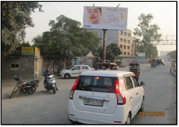 Unipole Advertisement at Surajkund Badarpur Delhi - Faridabad
