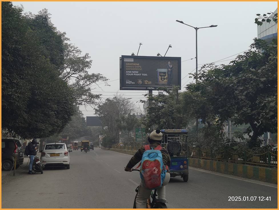Unipole Advertising near Shopprix Mall - Ghaziabad