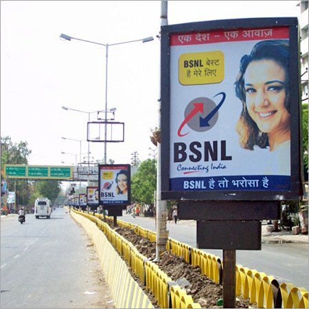 Pole Kiosk Advertising in Sector 17 Market, Haryana - Haryana