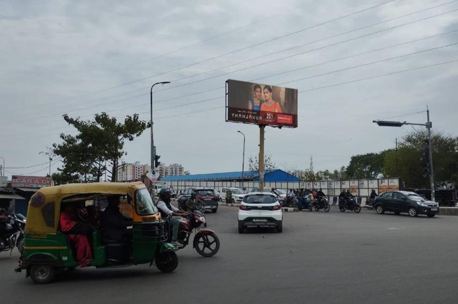 Hoarding Advertising Near Patrkarpuram Lucknow - Lucknow