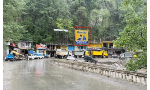 Belanto Billboard – unipole Companies in J&K Belanto spices billboard in hilly roadside market—ACME Advertising Co., top unipole adevrtising companies in Jammu and Kashmir, drives regional brand visibility.
