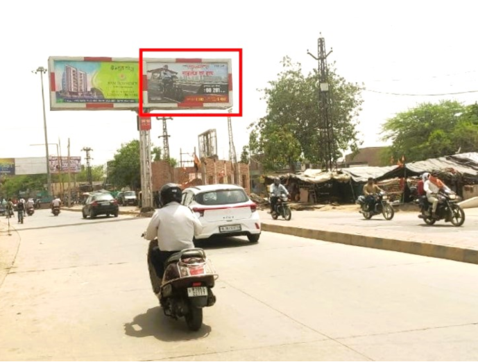 Hoarding advertising in kumher gate rajasthan - Rajasthan